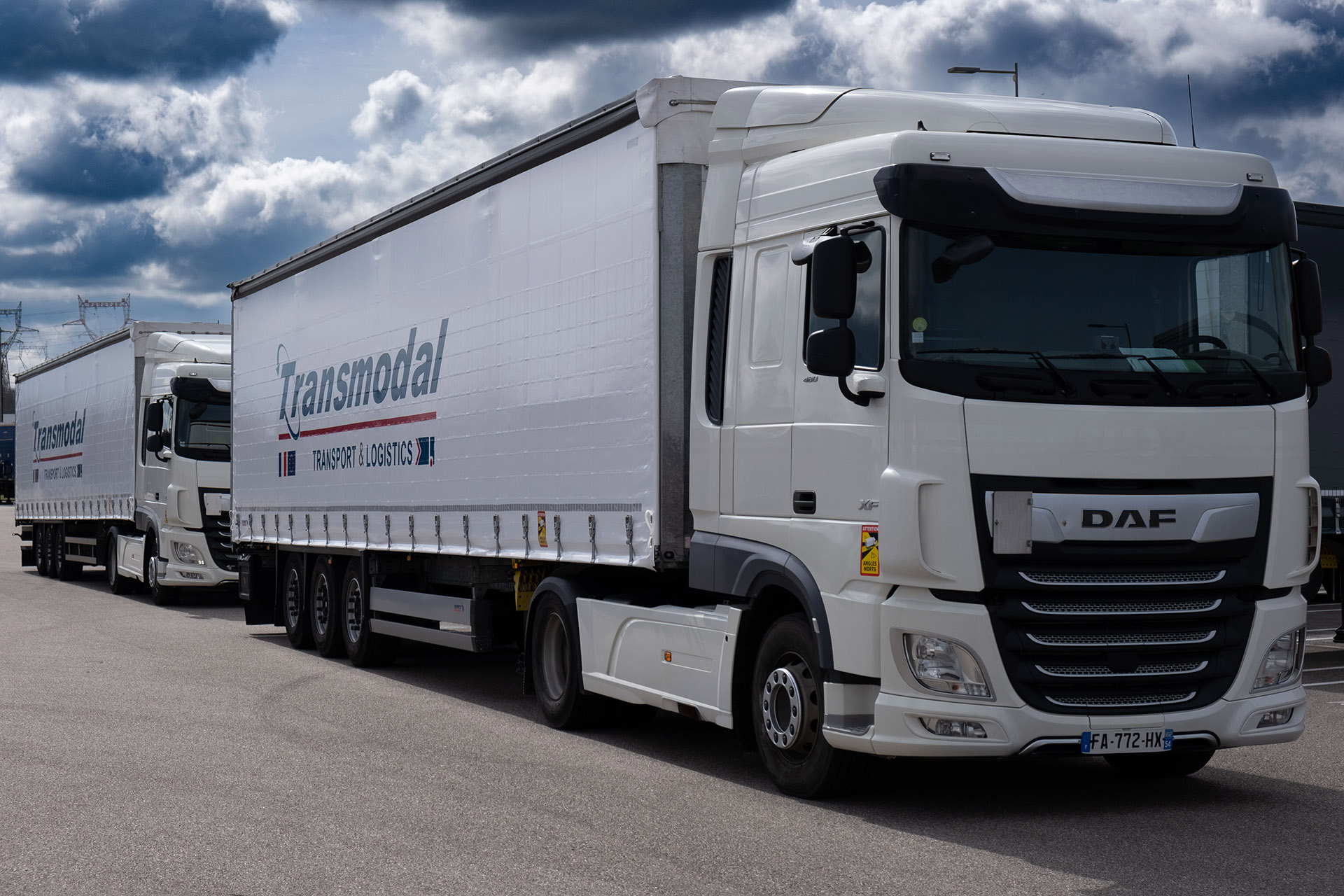 Quelle Est La Diff rence Entre Un M ga Camion Et Une Semi Remorque VJNT